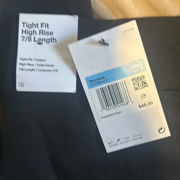 Women’s Nike leggings medium fit high-rise 7/8 length - Picture 3 of 3